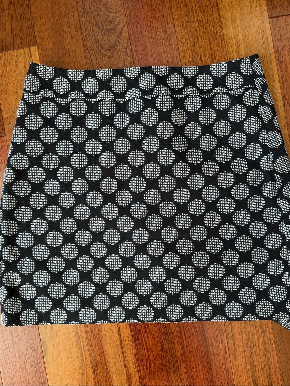 LOFT Black White Polka Dot Textured A-Line Mini Skirt Size 8 Petite
